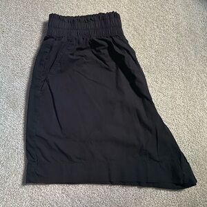 Aerie Pool Side Short in Black
